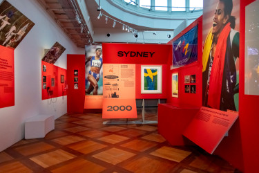 Vue des salles de l'exposition Olympisme, une histoire du monde